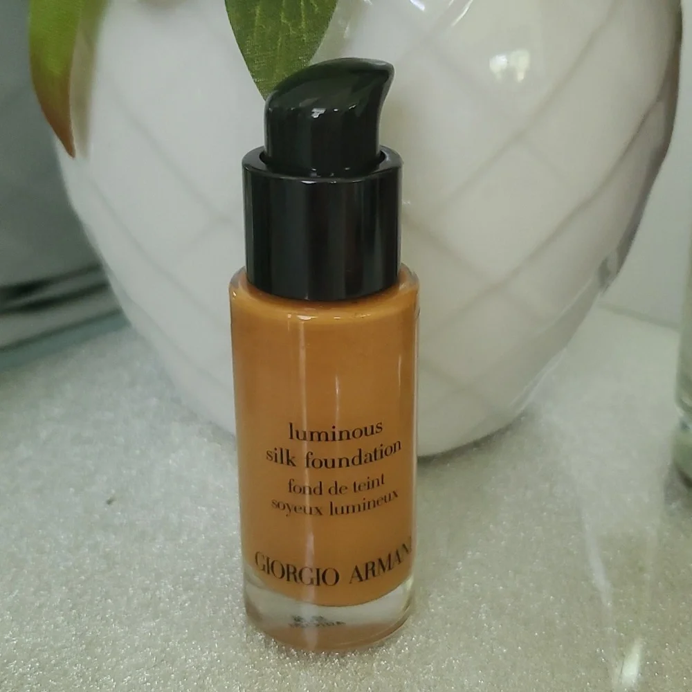 💯Giorgio Armani Luminous Silk Foundation #8.5🌟💫